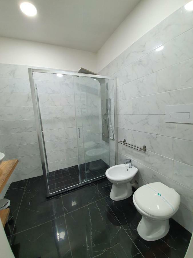 Dimorra Boutique Rooms نابولي المظهر الخارجي الصورة